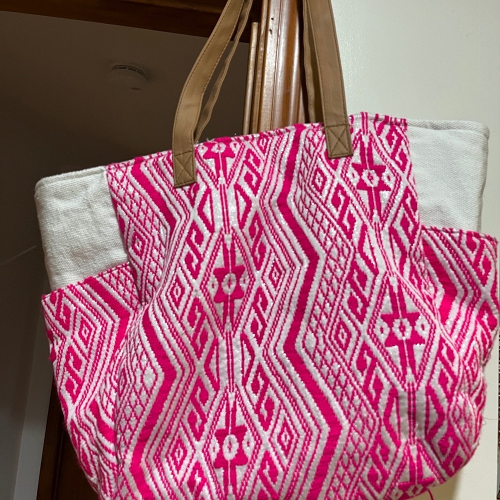 Vibrant Pink and White Geometric Tote Bag